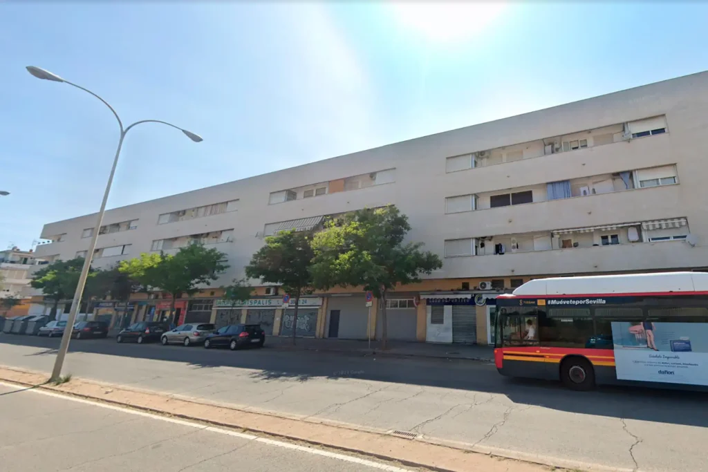 Obra carpintería de PVC para 84 viviendas en San Jerónimo en Sevilla - Carpinterías Barea